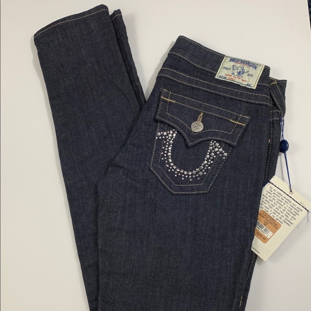 True Religion Skinny. Studded logo.‎